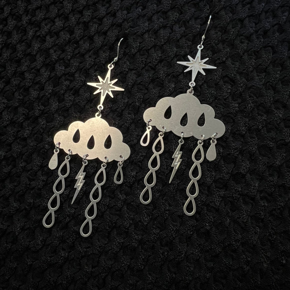 gloomy sky dangles